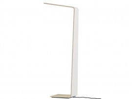 Lampadaire scandinave modèle Led 2. Exterieur blanc ou noir.