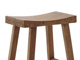 Tabouret de comptoir scandinave modèle Charles.