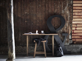 Tabouret de comptoir scandinave modèle Charles.