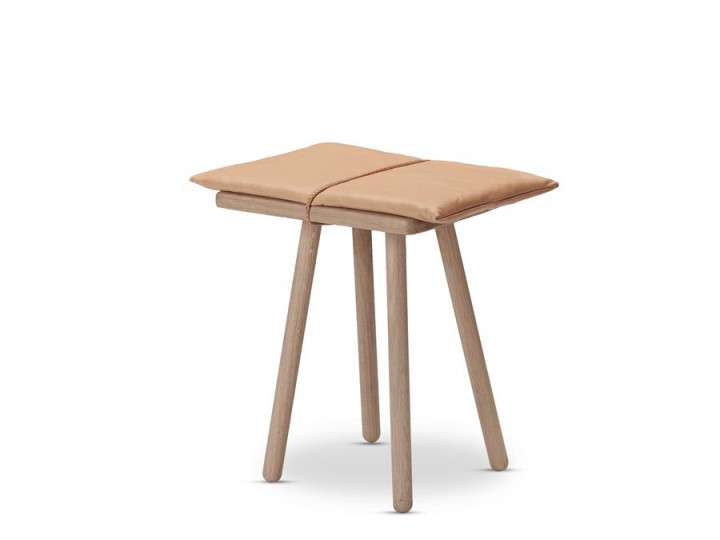 Tabouret scandinave modèle Georg Jubilee. 