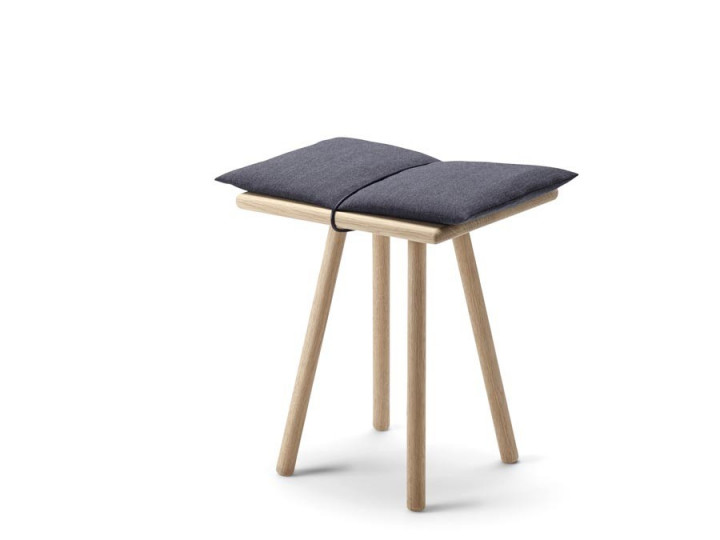 Tabouret scandinave modèle Georg. Naturel