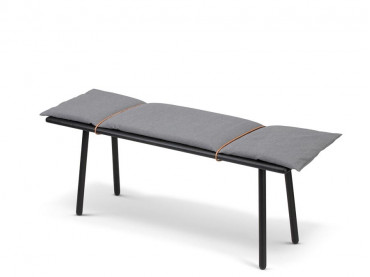 Georg Bench. Black. 