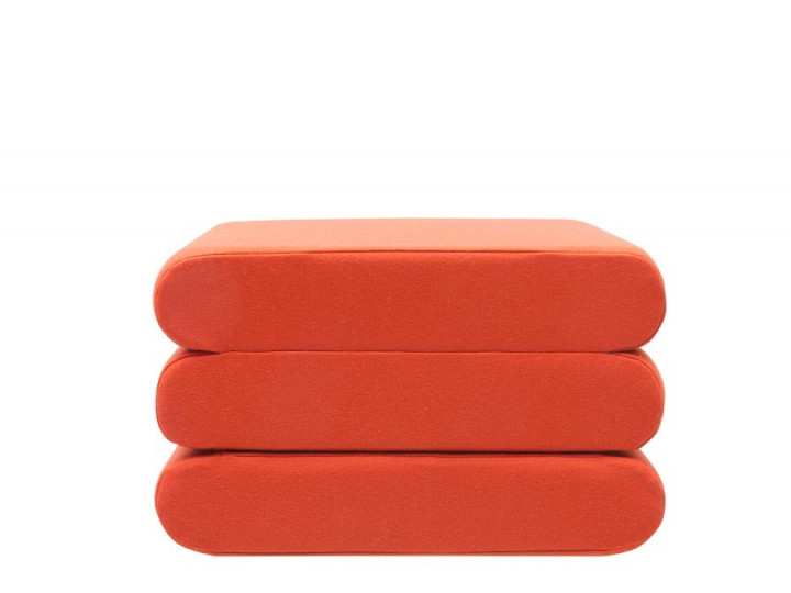 Pouf et lit d'appoint scandinave modèle Bingo.