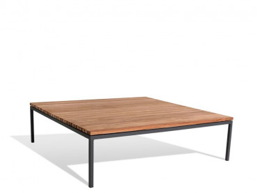 Table basse scandinave modèle Bönan. Large. Teck