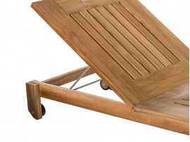 Chaise longue scandinave modèle Skanör. 