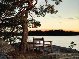 Fauteuil scandinave modèle Djurö. 