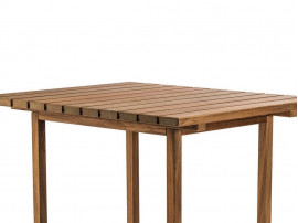 Table de repas scandinave pour 4 pers. modèle Djurö. 