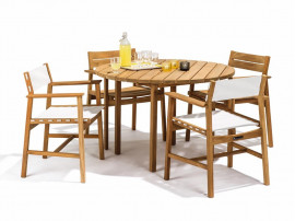 Table de repas scandinave ronde modèle Djurö. 