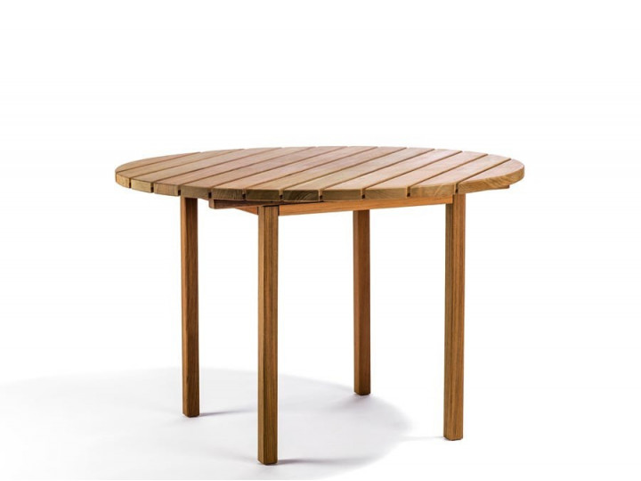 Table de repas scandinave ronde modèle Djurö. 