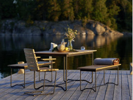 Table de repas scandinave pour 6 pers. Modèle Grinda.  