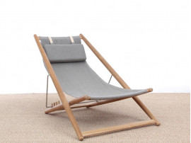 Chaise longue scandinave modèle H55. 