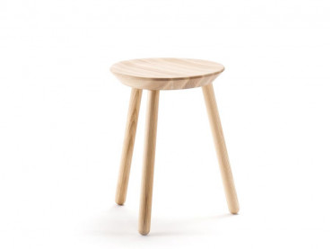 Tabouret scandinave modèle Naïve bois naturel