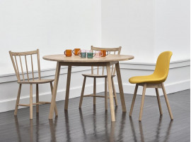 Triangle Leg dining table  Ø 115 cm 4/6 seat