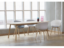 Triangle Leg dining table  200 cm, 6/8 seat