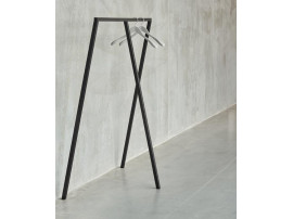 Portant scandinave Loop Stand Wardrobe