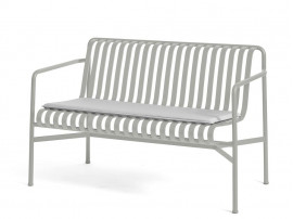 Palissade outdoor dining bench