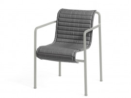 Palissade outdoor dining arm chair