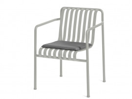 Palissade outdoor dining arm chair