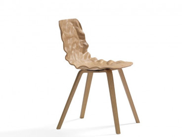 Chaise scandinave modèle Dent B504 Wood. 