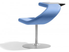 Innovation C swivel chair. 