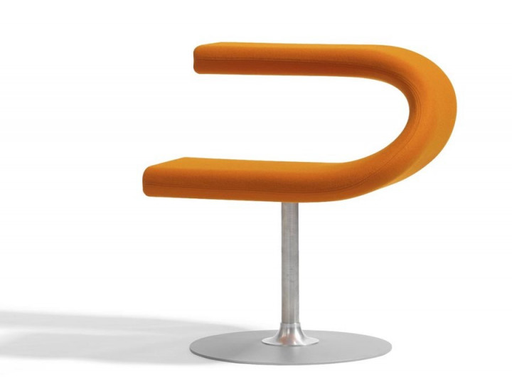 Innovation C swivel chair. 