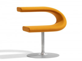 Innovation C swivel chair. 
