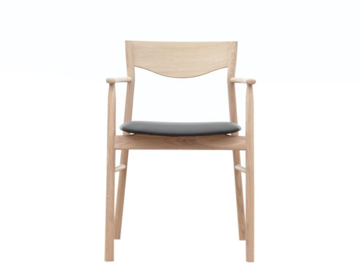 Fauteuil scandinave en chêne modèle Magrethe