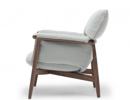 Fauteuil scandinave modèle E015 "Embrace". Edition neuve. 