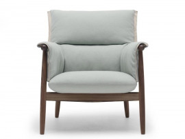 Fauteuil scandinave modèle E015 "Embrace". Edition neuve.