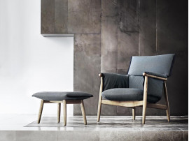 Fauteuil scandinave modèle E015 "Embrace". Edition neuve. 