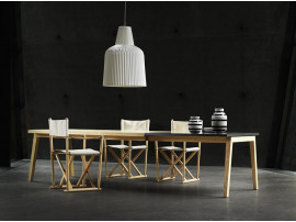 Table de repas scandinave modèle SH900. Edition neuve.