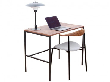 Bureau modèle  Cosmopol, en noyer et acier. Sur mesure.
