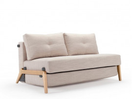 Canapé-lit convertible scandinave modèle Kub Wood 140. 