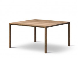 Table basse scandinave modèle Piloti carrée. 4 dimensions, 3 finitions, 2 hauteurs