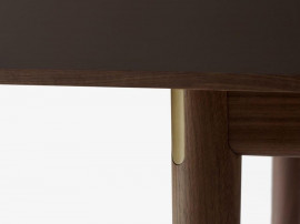 Extendable dining table Patch HW1. 6/10 seat.