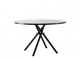 Bouquet round dining table. 3 dimensions