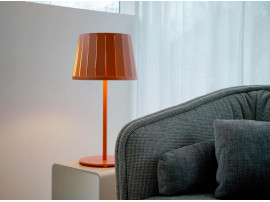 AVS table lamp