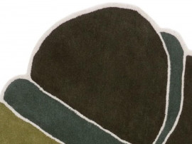 Hand tufted Obi Greens rug. Medium