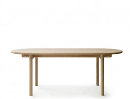 Table de repas scandinave Basic. 3 tailles 