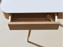 AK 1330 desk