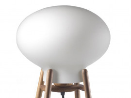 Lampe de table scandinave Hiti U4 opale