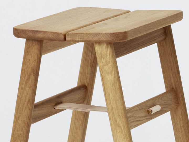 Angle Stool Galerie Møbler