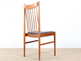 Set of 4 teak chairs model 422