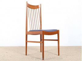 Set of 4 teak chairs model 422