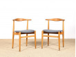 Paire de chaises scandinaves model FH 708.