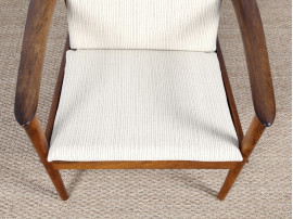 Fauteuil scandinave en palissandre.Modèle PJ 56 H.