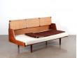 Banquette scandinave en teck. Modèle GE-6.