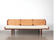 Banquette scandinave en teck. Modèle GE-6.