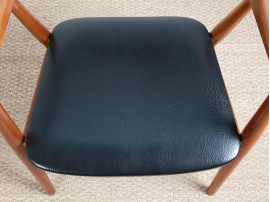 Paire de fauteuils scandinave en teck. 