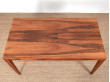 Table basse scandinave en palissandre. 